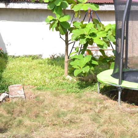 Fully Aircondition 3Bed Villa- A C- Wifi- Hotwater Freetown Kültér fotó